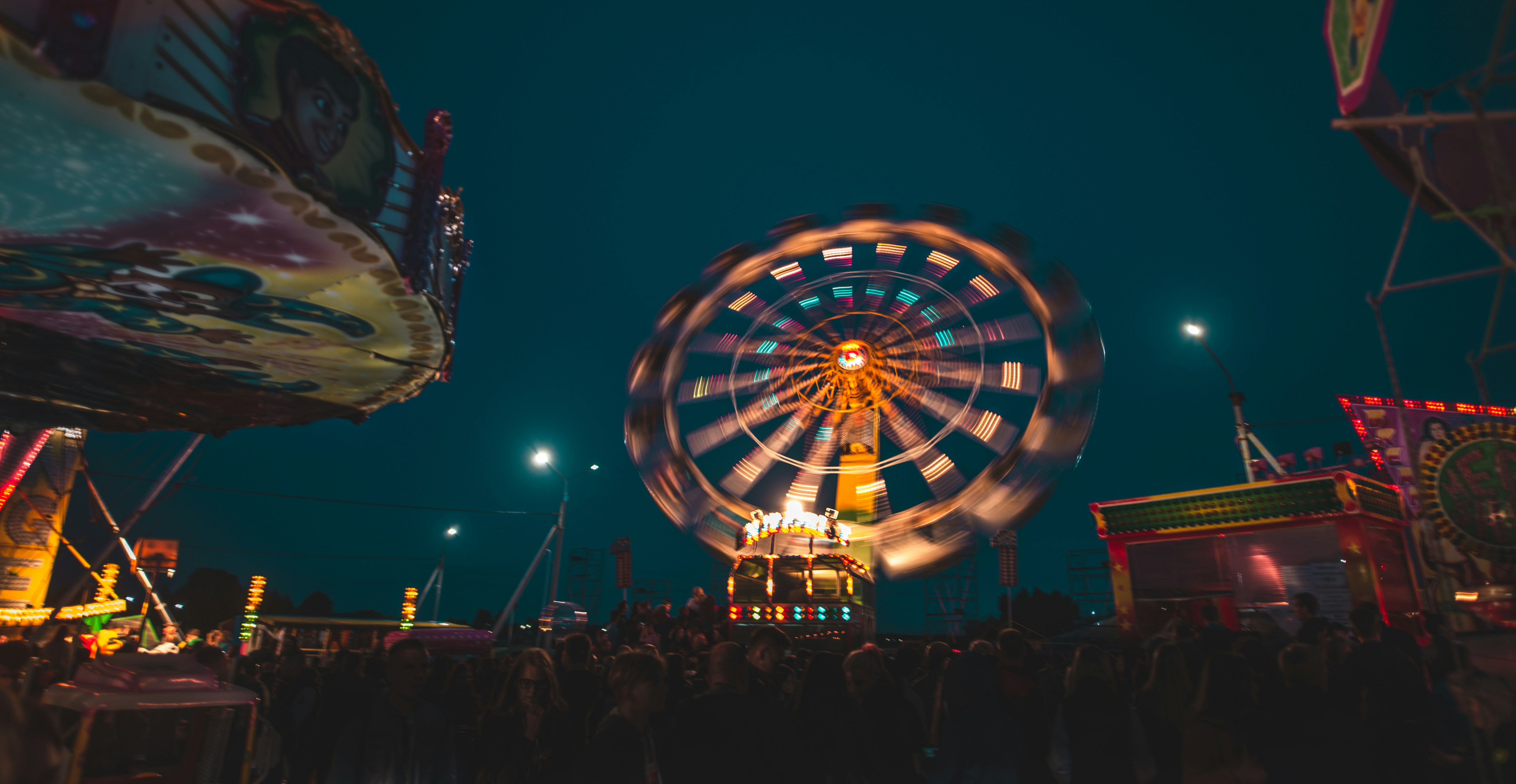 Ferriswheel at night